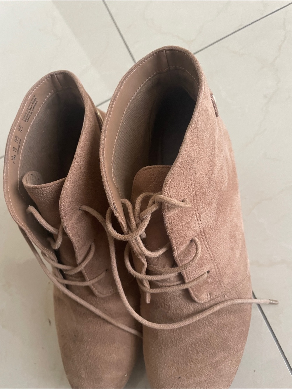 Dr. Scholl's Women's Lace-Up Suede Ankle Boots in Taupe